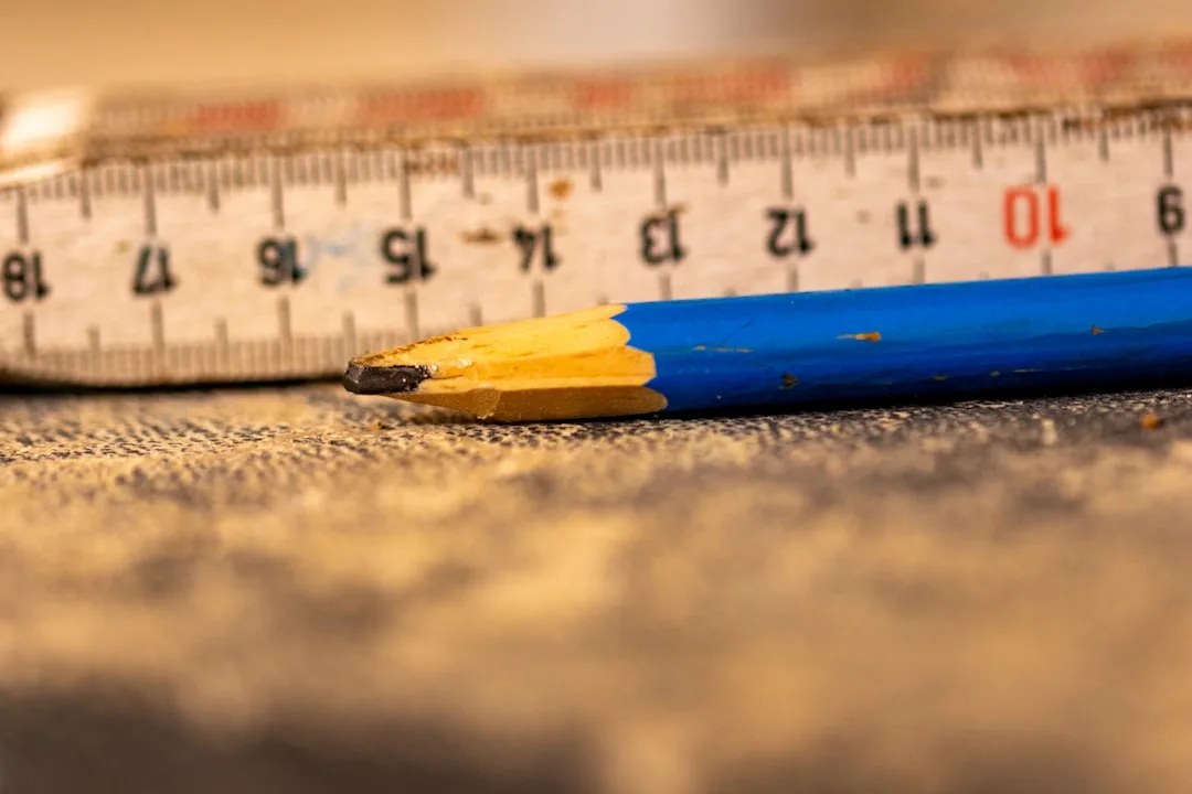 Measuring Success: Metrics vs KPIs in Organizations