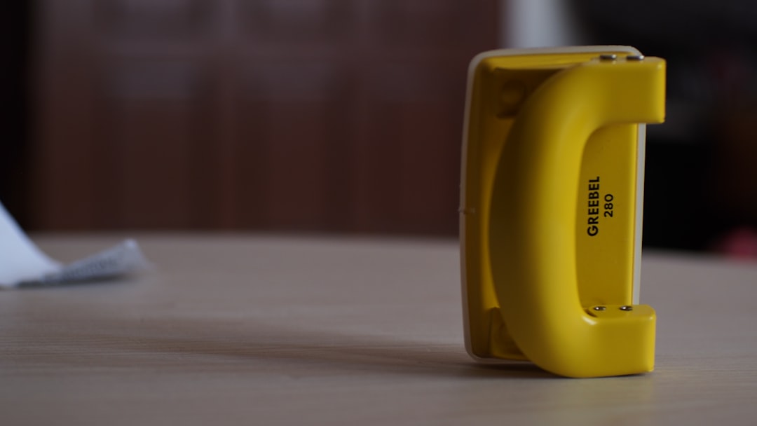 How to Handle Micromanagement Without Quitting