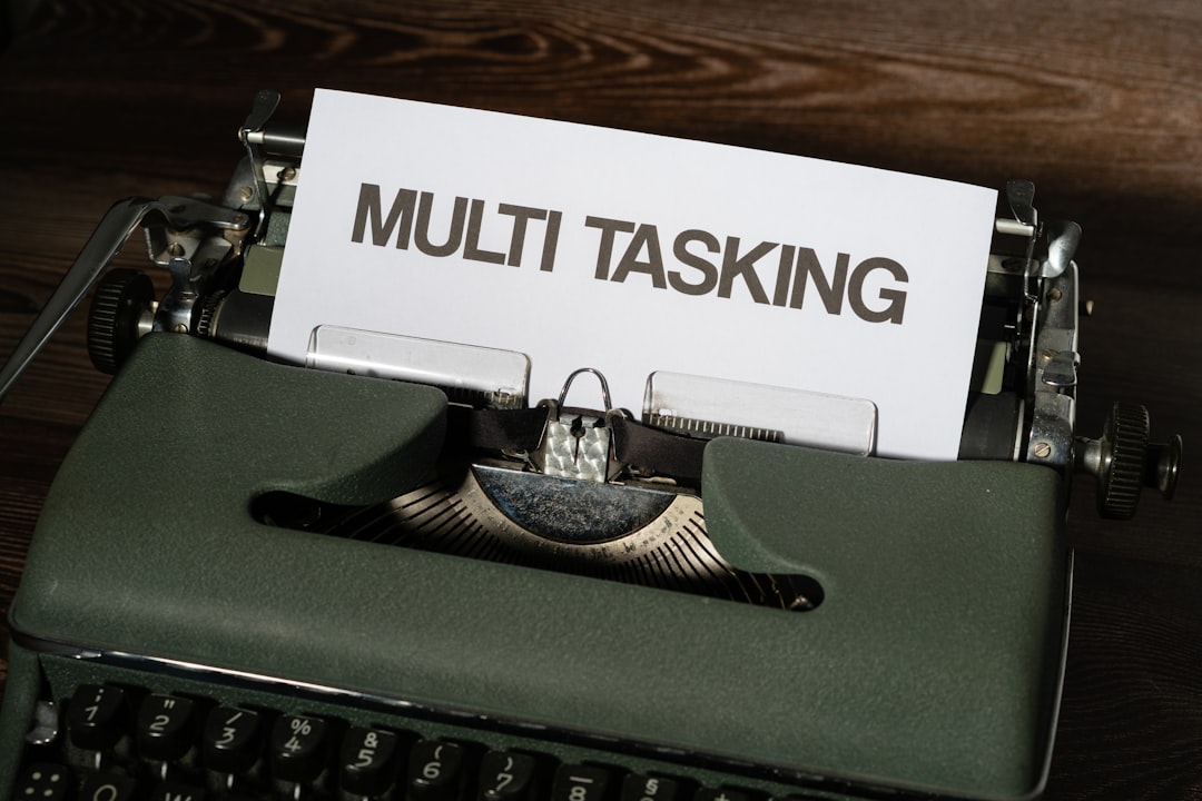 Focus vs Multitasking Explained: The Cognitive Cost of Task Switching