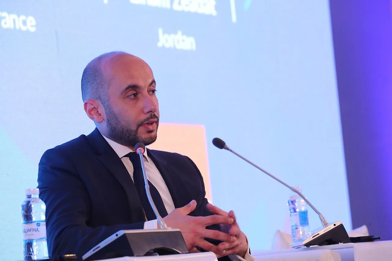 Investment Banker: Job Duties and Salary Insights